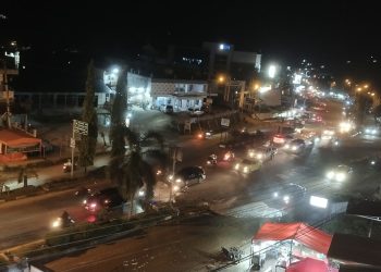 Kendaraan Mulai Ramai lewat Jalan Lintas Sumatera Kabupaten Merangin di Malam Hari  H-2 Lebaran 