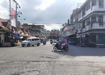 Kendaraan Masih Belum Ramai lewat di Jalan Raya Kabupaten Merangin H+3 Lebaran