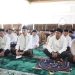 Pj Bupati Bachyuni Deliansyah Melaksanakan Sholat EID di Masjid Al Abror