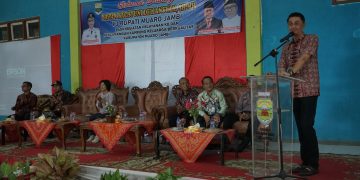Pj Bupati Muaro Jambi Hadiri Kegiatan Pelayanan Keluarga Berencana (KB) di Sebapo
