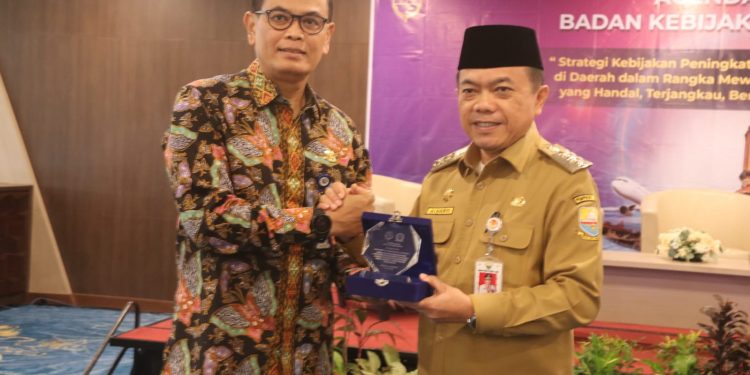 Gubernur Al Haris Minta Perpanjang Runway Landasan 2 Bandara di Provinsi Jambi