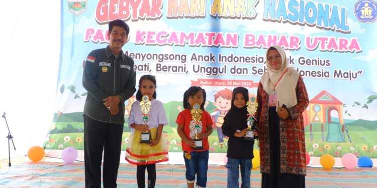 Pj Bupati Muaro Jambi Buka Kegiatan Gebyar Hari Anak Nasional PAUD Kec.Bahar Utara