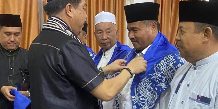 Pj Bupati Merangin  Dampingi Gubernur Lepas Calon Jamah Haji  Merangin 