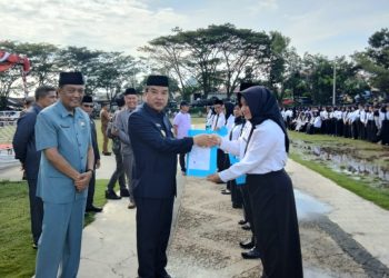Pj Bupati Merangin Bagikan 1.312 SK PPPK Tenaga Guru dan Kesehatan Tahun  2023