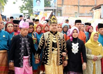 Gubernur Jambi Gelar Resepsi Pernikahan Pasangan Rifaldi-Marisya, Diwarnai Prosesi Adat ‘Ulo Anta’