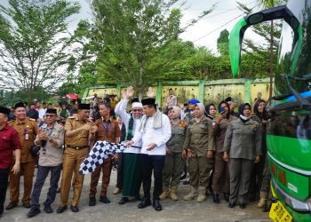 Pj Bupati Merangin Melepas Keberangkatan Calon Jamaah Haji Kloter 24 