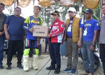 Gubernur Jambi Didampingi Pj Bupati Merangin Tutup Grass Track Gubernur Cup I