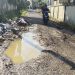 Jalan Rusak Berlubang di Lorong Mukminin Samping Kantor Samsat Lama Merangin dikeluhkan Pengendara Bermotor