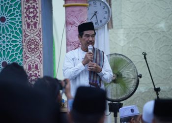 Pj Bupati Muaro Jambi Raden Najmi Melaksanakan Sholat Idul Adha 1445H di Sengeti