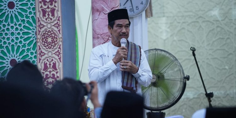Pj Bupati Muaro Jambi Raden Najmi Melaksanakan Sholat Idul Adha 1445H di Sengeti