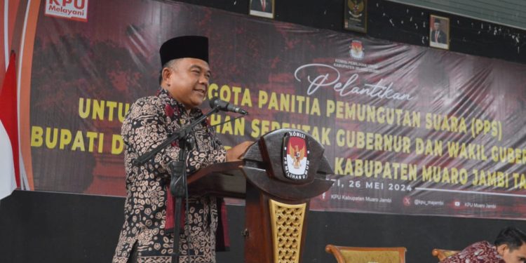 Sekda Muaro Jambi Hadiri Acara Pelantikan Anggota Panitia PPS