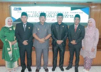 Bupati Anwar Sadat Melantik Kepala BKAD dan Kasat Pol PP