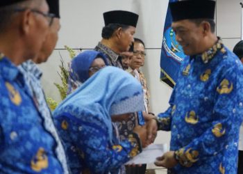 Pemkab Merangin Serahkan Tali Asih Kepada 90 Orang Pensiunan ASN 