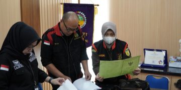 Tim Penyidik Kejati Sumsel Lakukan Pengeledahan dibeberapa Lokasi terkait Perkara Korupsi Penjualan Aset Yayasan Batang Hari Sembilan