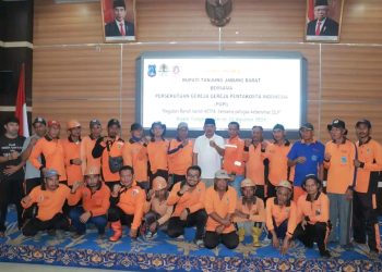 Bupati Tanjab Barat Dukung Kegiatan Bersih Kota Bersama PGPI dan DLH