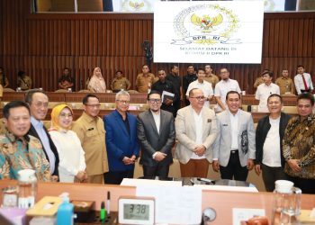 Komisi II DPR RI, Komite I DPD RI, dan Pemerintah Setuju 79 RUU Kabupaten/Kota Dibawa ke Sidang Paripurna 