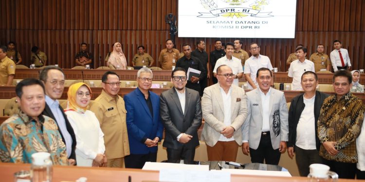 Komisi II DPR RI, Komite I DPD RI, dan Pemerintah Setuju 79 RUU Kabupaten/Kota Dibawa ke Sidang Paripurna 