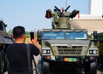 HUT TNI Ke-79 Gelar Pesta Rakyat Hadirkan Alutsista Terbaru untuk Masyarakat di Monas