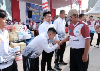 Anwar Sadat : Pemerintah Daerah Berkomitmen untuk Dukung Kemajuan Olahraga Tanjab Barat
