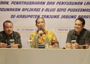 Bimtek E-BLUD Puskesmas dan Rumah Sakit Dipastikan Diikuti Peserta, Pjs. Bupati Mengecek Kehadiran Satu per Satu