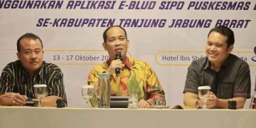 Bimtek E-BLUD Puskesmas dan Rumah Sakit Dipastikan Diikuti Peserta, Pjs. Bupati Mengecek Kehadiran Satu per Satu