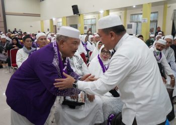 Gubernur Al Haris Sambut Kepulangan 444 Jemaah Haji Jambi Kloter 27, Sampaikan Terima Kasih Kepada Petugas Haji Yang Mendampingi