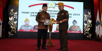 Hadir di Tengah Keluarga Besar Veteran Jambi, Gubernur Al Haris Berikan Mobil Operasional