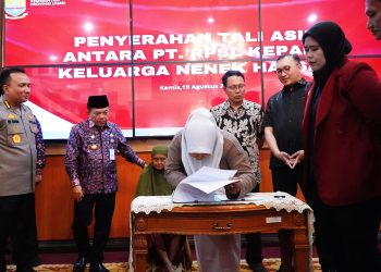 Al Haris: Pemprov Fasilitasi Pemberian Tali Asih Kepada Keluarga Nenek Hapsah