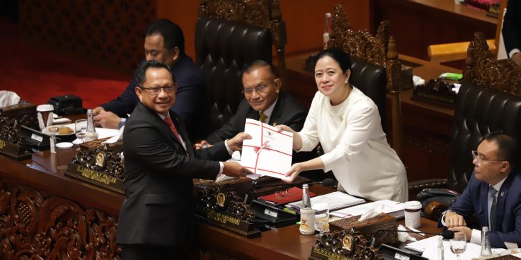 79 RUU tentang Kabupaten/Kota Resmi Diundangkan, Mendagri Apresiasi Kinerja DPR RI dan DPD RI