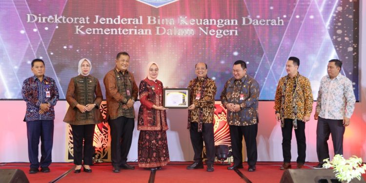 Ditjen Bina Keuda Kemendagri Gelar Webinar dan Rakornas Pendapatan Daerah 2024 di Jambi