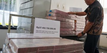 KPK Setorkan Uang Rampasan Rp37,4 Milyar ke Kas Negara dari Kasus Korupsi Proyek Jalan di Bengkalis 