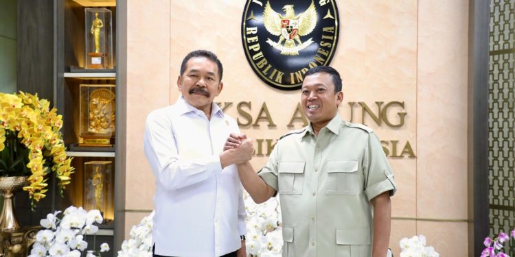 Menteri ATR/BPN Nusron Wahid Temui Jaksa Agung Bahas Pemberantasan Mafia Tanah 