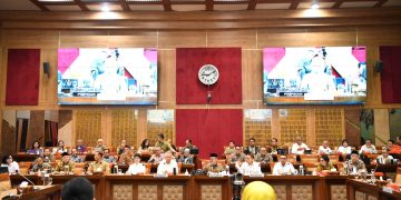 Mendikdasmen Abdul Mu’ti  Paparkan Enam Program Prioritas di Rapat Perdana dengan Komisi X DPR Ri
