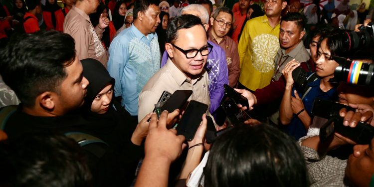 Jelang Pemungutan Suara Pilkada Serentak 2024, Kemendagri Instruksikan Penundaan Sementara Distribusi Bansos