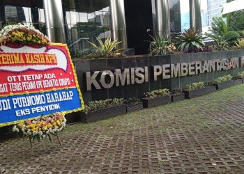 Kirim Karangan Bunga, Eks Penyidik KPK :  Bentuk Dukungan agar OTT KPK Tetap Ada