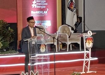 Debat Publik Perdana Pemilihan Bupati dan Wakil Bupati Merangin  2024-2029 dibuka Ketua KPU Alber Trisman