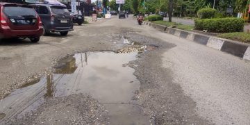 Jalan Rusak di beberapa Lokasi di Kota Bangko Kabupaten Merangin di Keluhkan Pengendara Bermotor