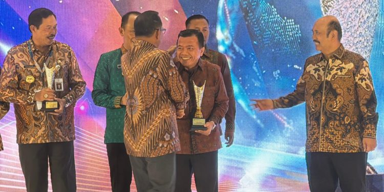 Pemprov Jambi Terima Anugerah APBD Award 2024 dari Kemendagri