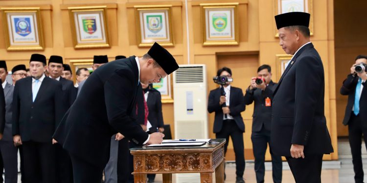 Mendagri Lantik 17 Pejabat Pimpinan Tinggi Pratama di Lingkungan Kemendagri 