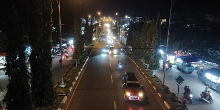 Jelang Pergantian Tahun 2024 ke 2025, Kendaraan Padati Jalan Tiga Jalur Lintas Sumatera Kabupaten Merangin