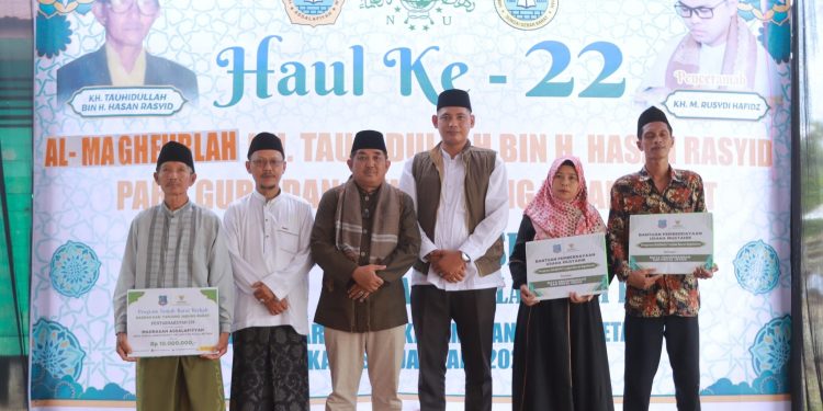 Bupati Anwar Sadat Hadiri Haul KH. Tauhidullah dan Peringatan Harlah Madrasah Salafiyyah ke-62