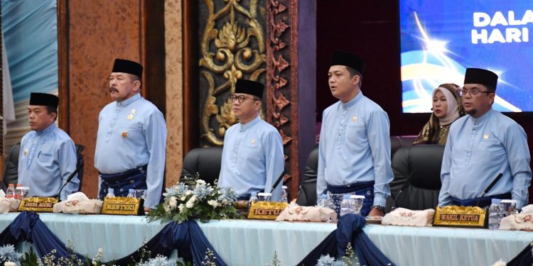 Hadiri HUT ke-68 Provinsi Jambi, Mendes PDT Ajak DPRD dan Pemda Berkolaborasi Bangun Desa