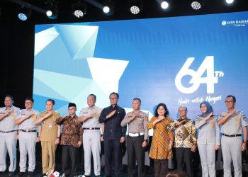 Dirjen Bina Keuda Kemendagri Agus Fatoni Terima Penghargaan dari Kementerian BUMN sebagai Pembina Samsat Nasional 