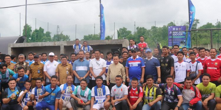 Gubernur Al Haris Buka Pertandingan Mini Soccer Piala Gubernur 2025