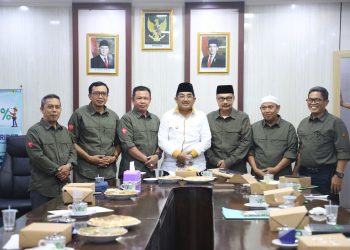 Bupati Tanjab Barat Laksanakan Audiensi dengan Komisi Penyuluhan Pertanian