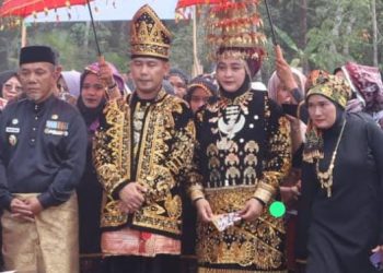 Pj Bupati Jangcik Mohza Hadiri Pemberian Gelar Adat  Kapolres Merangin