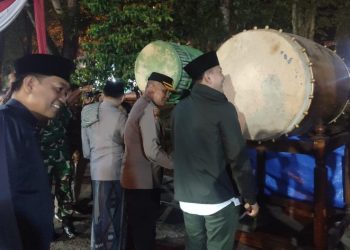 Malam Takbiran Idul Fitri 1446 H di Kabupaten Merangin Meriah, Bupati M Syukur Tabuh Bedug
