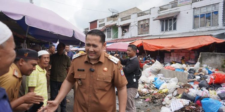 Bupati Merangin M Syukur Berang Melihat Sampah dibuang Sembarangan