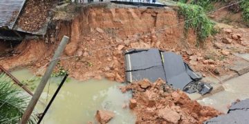 Kementerian PU Gerak Cepat Tangani Jalan Amblas di  Jalan Lintas Bungo Jambi- Dharmasraya Sumbar