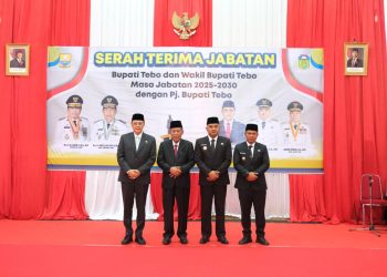 Hadiri Sertijab, Wagub Sani Harap Bupati dan Wakil Bupati Tebo Susun Program Kerja Sesuai dengan Kebutuhan Masyarakat